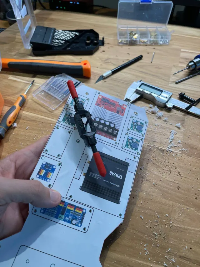 After that I cut threads so I wouldn't have to screw on… (photo 2)