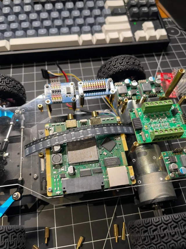Next is the four-channel INA (photo 2)