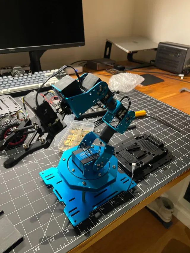 Took the robot completely apart and started assembling the… (photo 5)